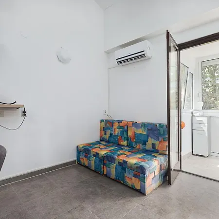 Mladen In Cervar-port With Balcony & Wifi Apartment *