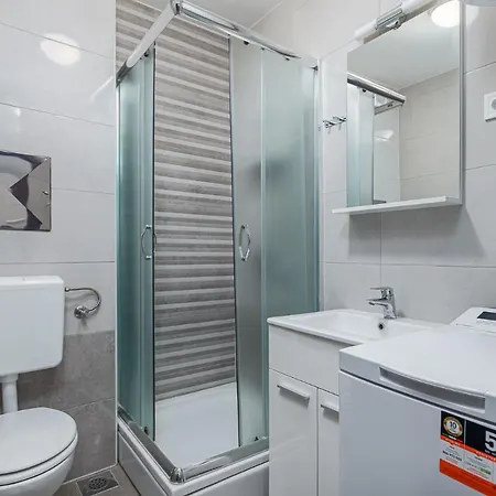 Mladen In Cervar-port With Balcony & Wifi Porec