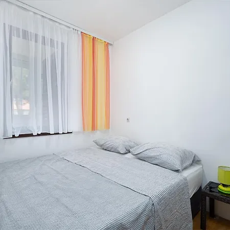 Mladen In Cervar-port With Balcony & Wifi Porec